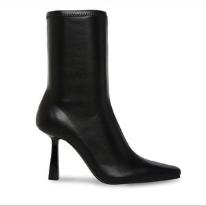 COPY - Steve Madden Vakay Black Paris